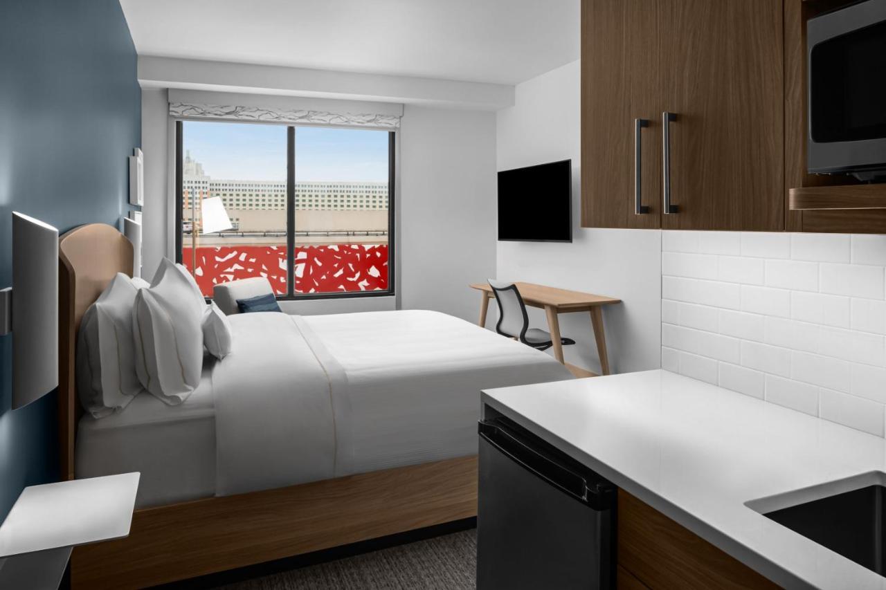 Hotel Element Riverwalk San Antonio